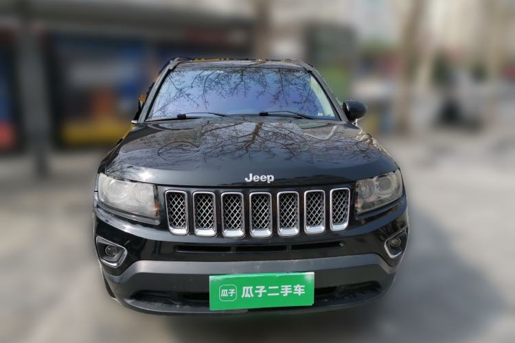 Used Jeep Compass 2014 2.4L four-wheel drive luxury version
