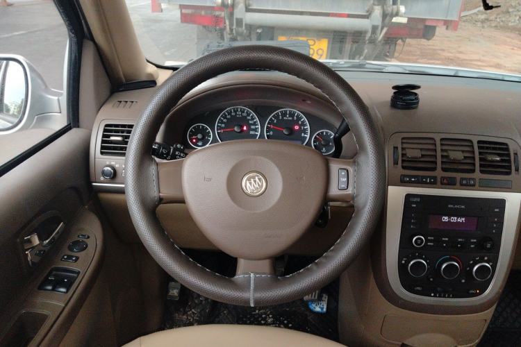 Used Buick GL8 2014 2.4L Comfort Edition Steering Wheel