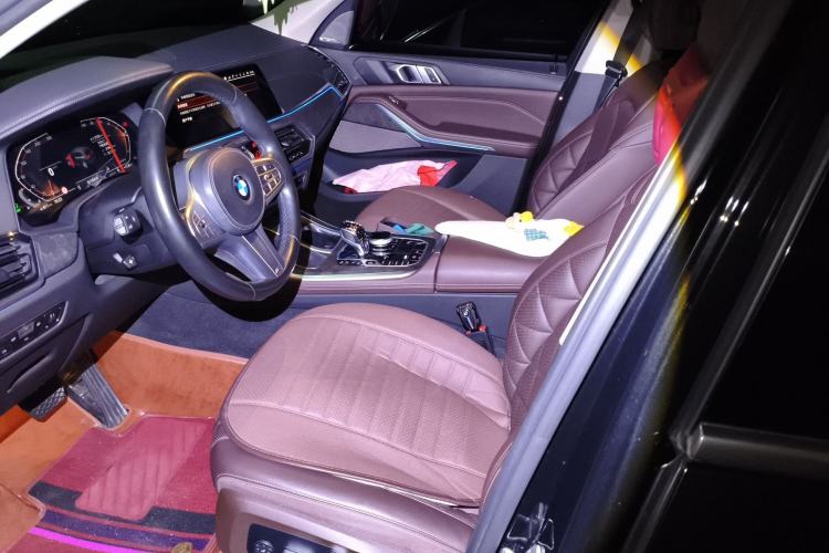 Used BMW X5 2022 xDrive 30Li Luxury M Sport Package
