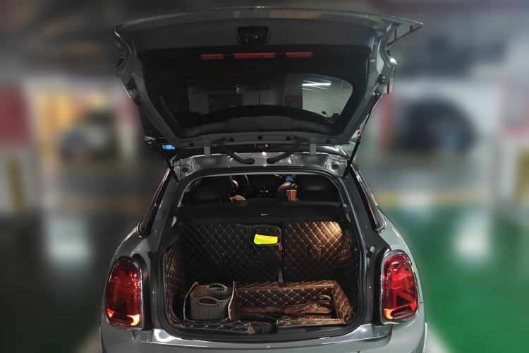 Used MINI MINI 2021 1.5T COOPER Classic Edition