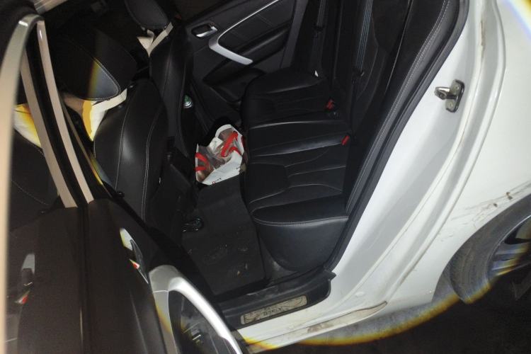 Used Geely Auto Emgrand 2017 Sedan Million Edition 1.5L CVT Upward Version Left Rear Seat