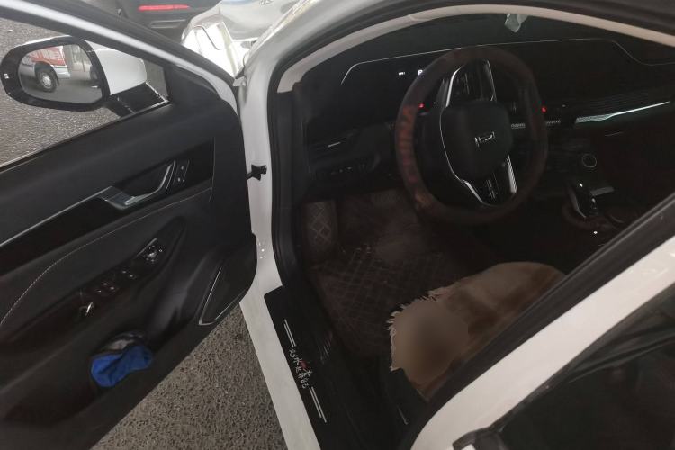 Used Bestune B70 2023 3rd Generation 1.5T Automatic Enjoyment Version 70th Anniversary Edition Driver Seat