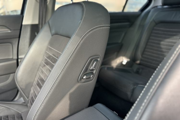 Used Volkswagen Magotan 2020 380TSI DSG Luxury Version Right Front Seat