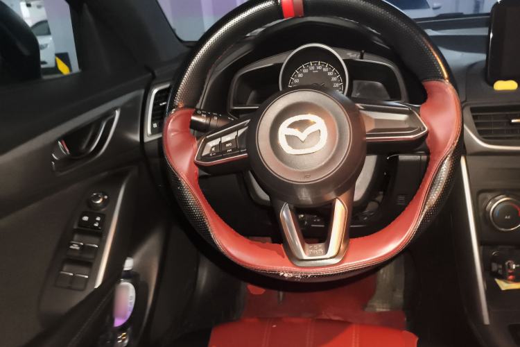 Used Mazda CX-4 2018 2.0L Automatic Two-Wheel Drive Blue Sky Dynamic Version China VI Standard Steering Wheel