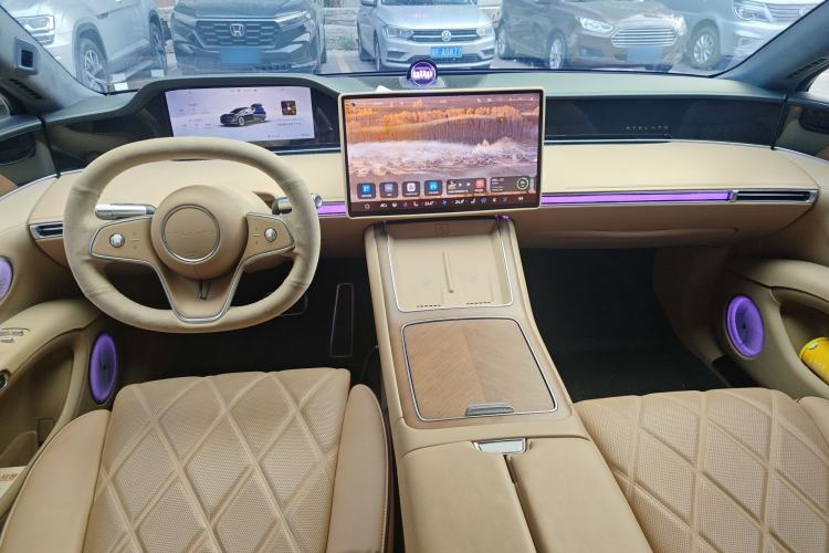 Used Hima Stelato S9 2024 All-Electric Ultra Four-Wheel-Drive Flagship Edition Center Console