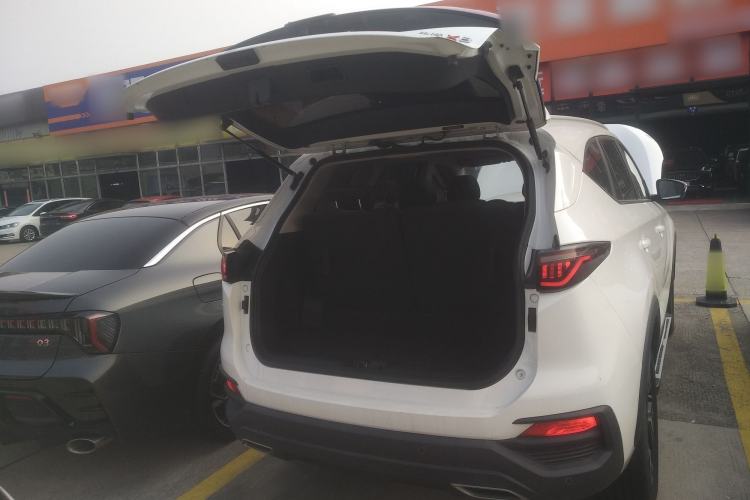 Used SOL X8 2021 300T DCT Luxury Smart Connect Edition 6 Seats
