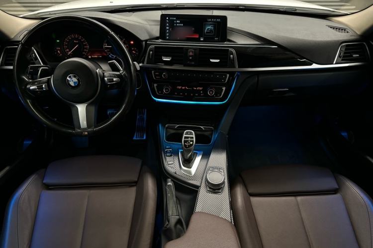 Used BMW 3 Series 2018 320Li Leading Model M Sport Package Interior 1