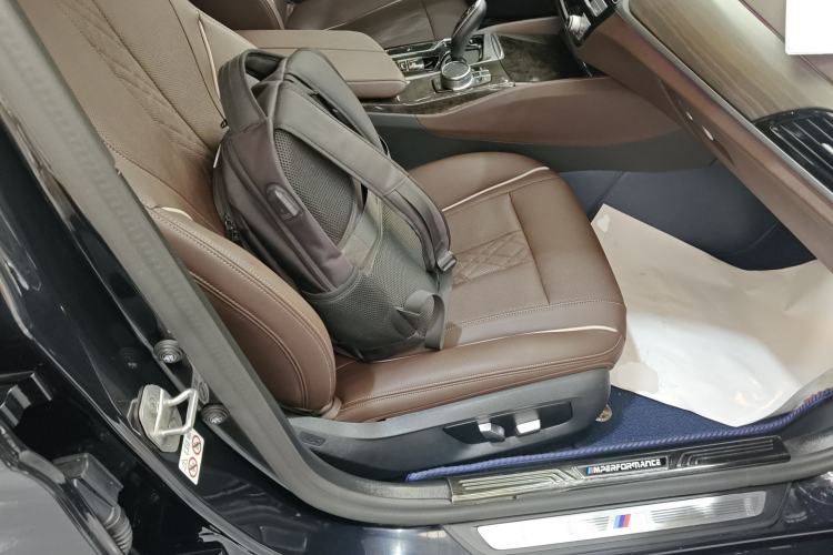 Used BMW 5 Series 2022 Second Facelift 525Li M Sport Package
