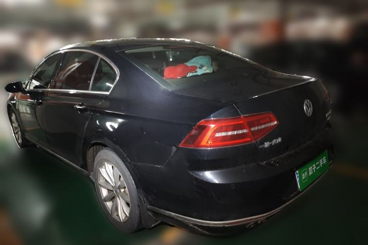 Used Volkswagen Magotan 2017 330TSI DSG Leading Model Rear Left 45 Deg