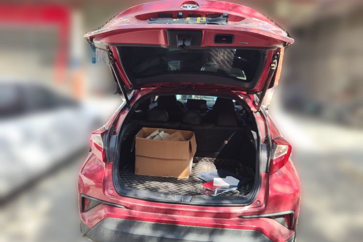 Used Toyota C-HR 2018 2.0L Leading with Sunroof China VI Standard
