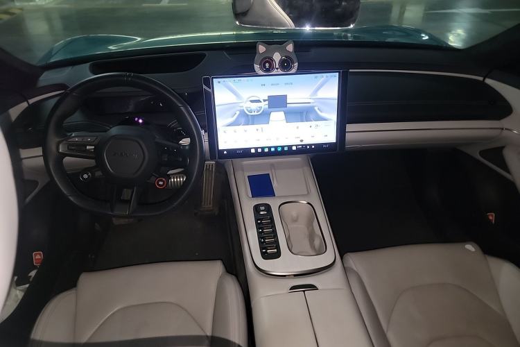 Used Xiaomi Auto SU7 2024 Four-Wheel Drive Ultra-Long Range Advanced Intelligent Driving Max Edition