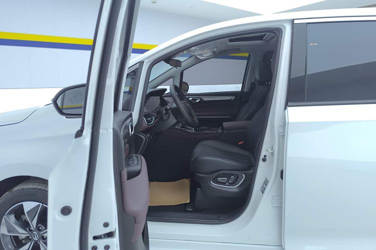 Used GAC Trumpchi M6 2023 PRO 270T DCT Luxury Edition