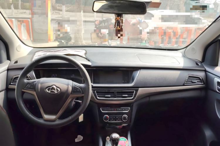 Used CHANGAN KAICHENG Oushang A600 2016 1.5L Manual Luxury 7-Seater Center Console