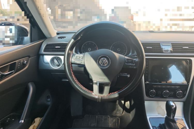 Used Volkswagen Passat 2014 1.8TSI DSG Prestige Edition Steering Wheel