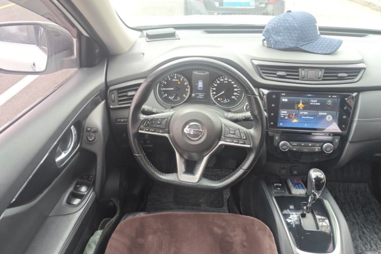Used Nissan X-Trail 2019 2.5L CVT Smart Connect Luxury Edition 4WD Steering Wheel