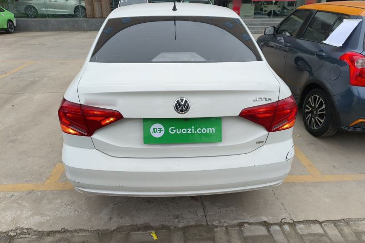 Used Volkswagen Jetta 2017 1.5L Manual Fashion Edition