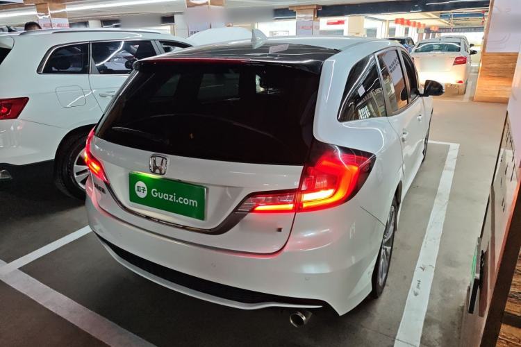 Used Honda Jade 2017 1.8L automatic Comfort version 5 seats
