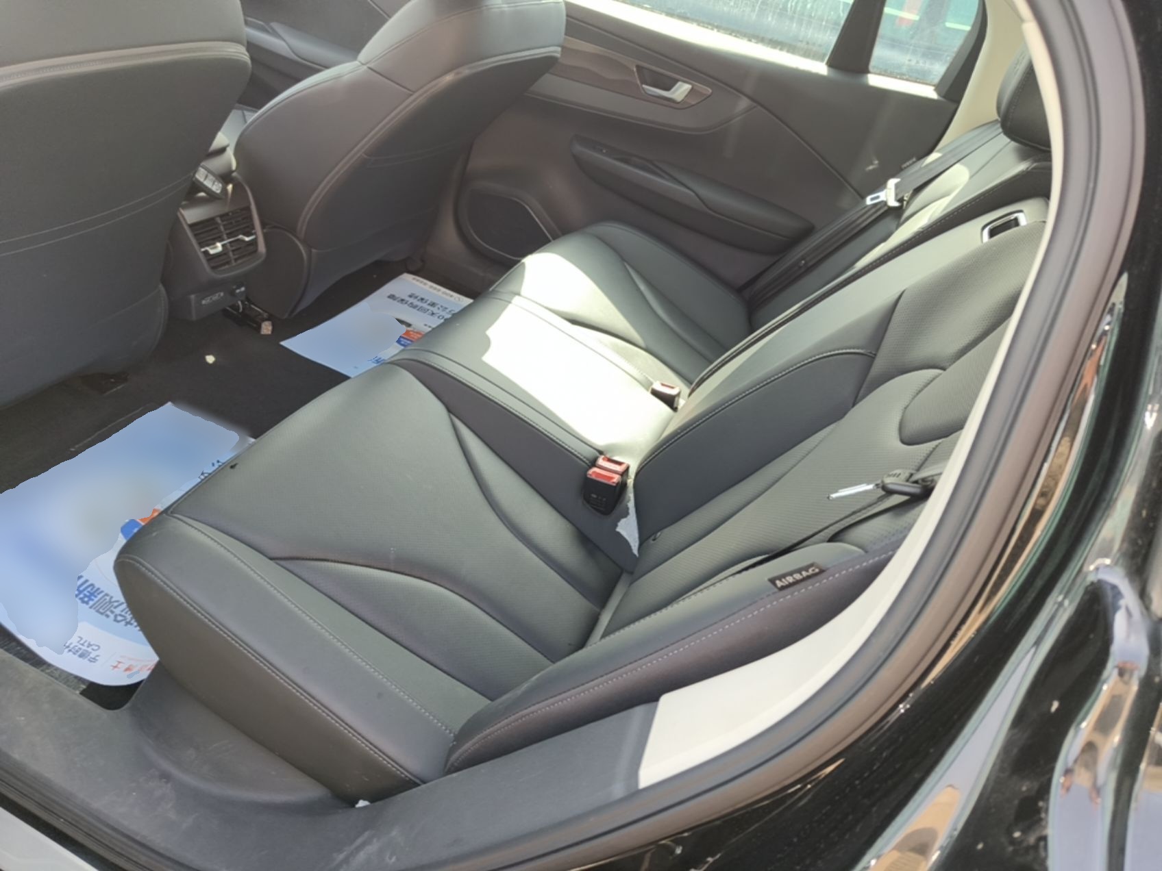 Hongqi E-QM5 2023 Revised Version Basic Travel Edition — снимка 20