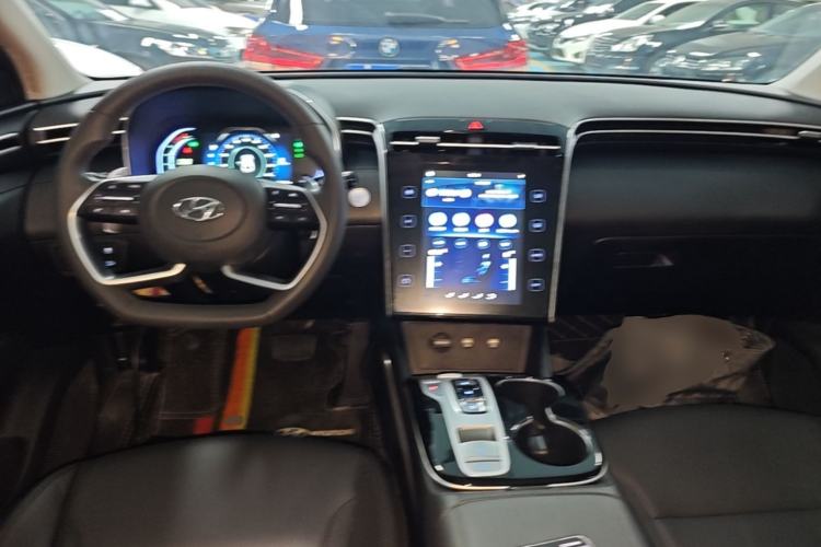 Used Hyundai Tucson 2021 Tucson L 1.5T DCT GLX Elite Edition Center Console