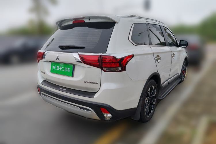 Used Mitsubishi Outlander 2019 2.0L Two-Wheel Drive Comfort Edition 5 Seats China V Standard
