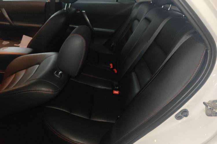 Used Mazda 6 2015 2.0L Automatic Classic Version
