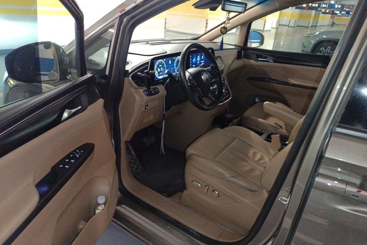 Used Buick GL8 2020 ES Land Cruiser 653T Luxury Model
