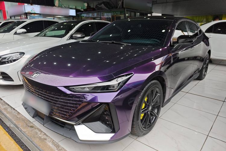 Used Changan UNI-V 2022 1.5T Prestige Version