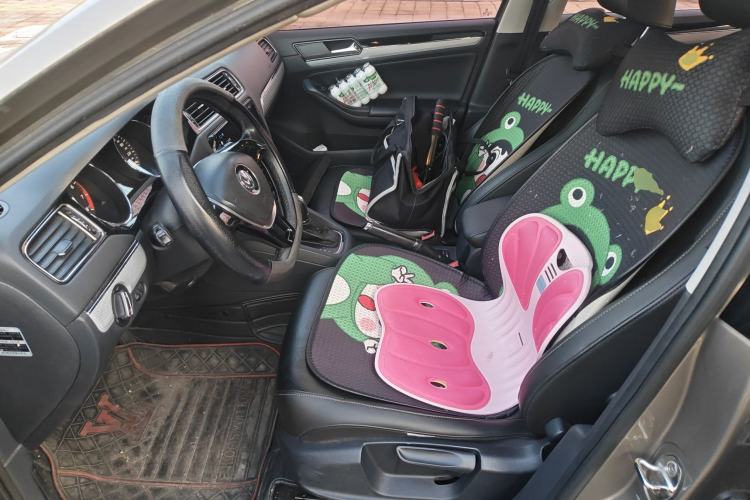 Used Volkswagen Sagitar 2015 1.6L Automatic Comfort Model
