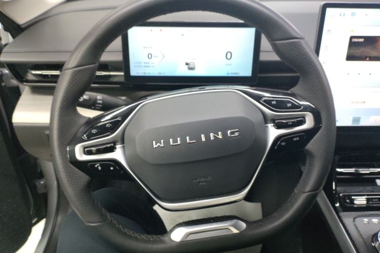 Used Wuling Xingguang 2024 Co-Creation Edition 510 Advanced Model
