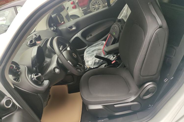 Used smart fortwo 2017 1.0L 52kW New Sound Special Edition China V Emission Standard