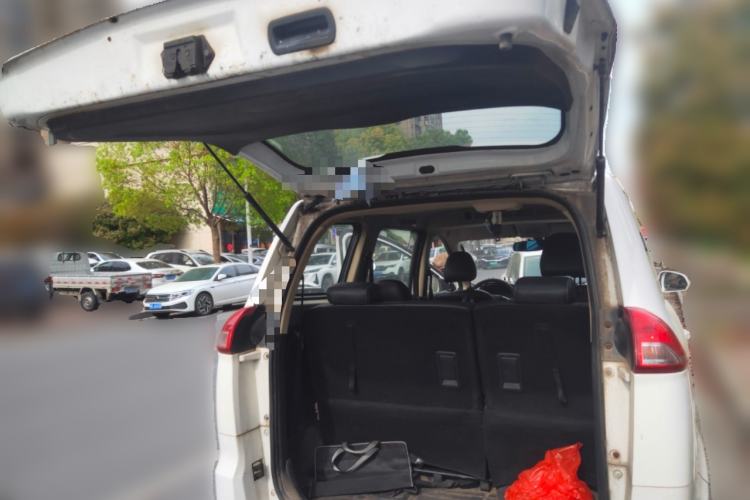 Used Dongfeng Fengon 330 2016 1.5L Manual Enjoyment Model DK15 Trunk