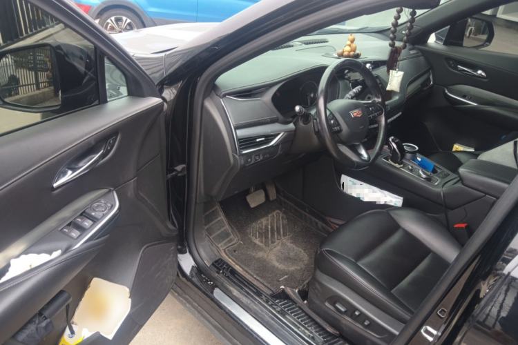 Used Cadillac XT4 2020 28T Two-Wheel-Drive Leading Version