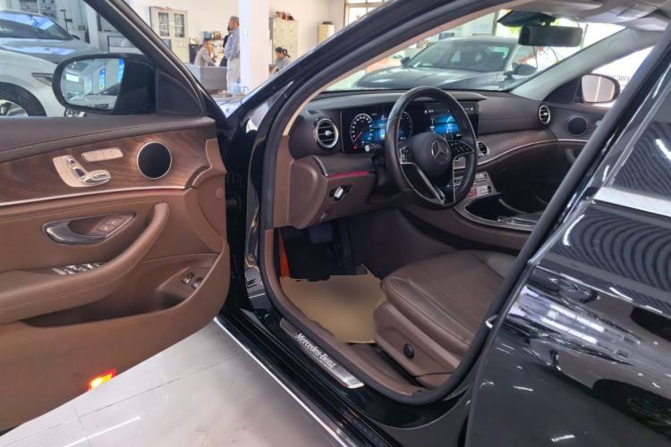 Used Mercedes-Benz E-Class New Energy 2023 E 350 e L Plug-in Hybrid Sedan Driver Seat