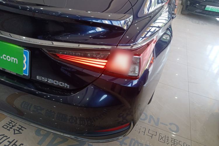 Used Lexus ES 2018 300h Premier Edition China VI Standard
