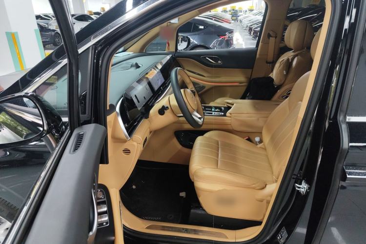 Used VOYAH Dream 2024 PHEV Extended-Range Premium Edition Driver Seat