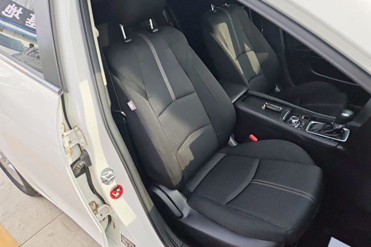 Used Mazda Mazda 3 Axela 2017 Sedan 1.5L Automatic Luxury Model Emission Standard China V
