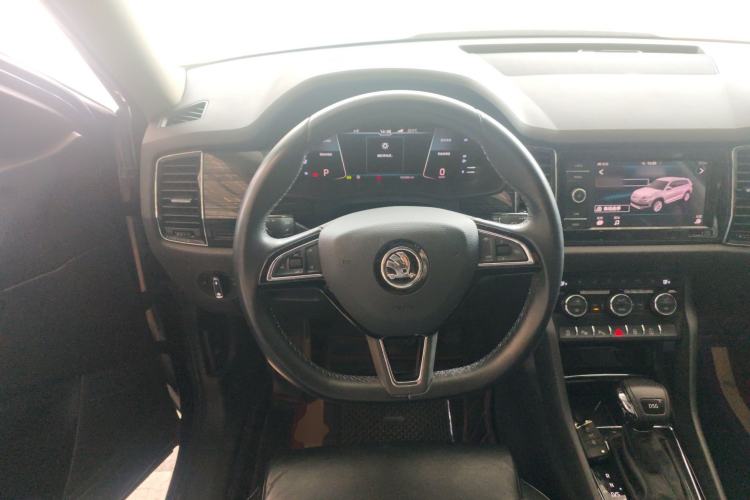 Used Skoda Kodiaq 2019 Facelifted TSI330 5-Seater Two-Wheel-Drive Luxury Enjoyment Edition China VI Standard Steering Wheel
