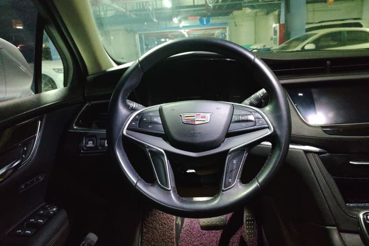 Used Cadillac XT5 2016 25T Luxury Model