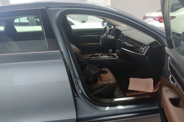 Used Volvo S90 2018 T4 Zhiyuan Edition
