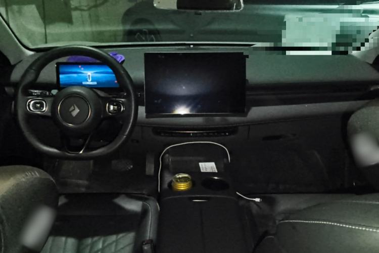 Used Baojun Enjoy 2025 All-Electric 600km Standard Version Center Console