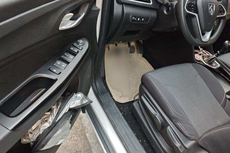 Used Baojun 730 2019 1.5T Manual Fashion Model 7-seater National V
