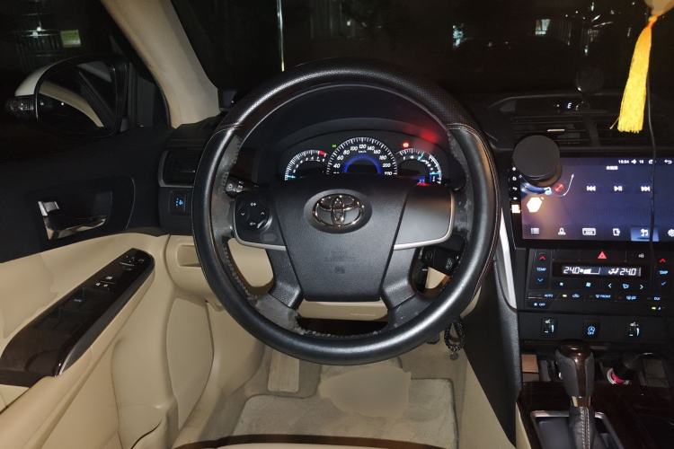 Used Toyota Camry 2016 2.0G 10th Anniversary Leading Edition
