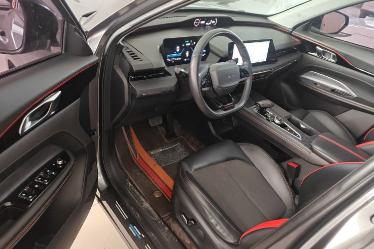 Used Oshan Z6 2022 Blue Whale 1.5T DCT Luxury Model
