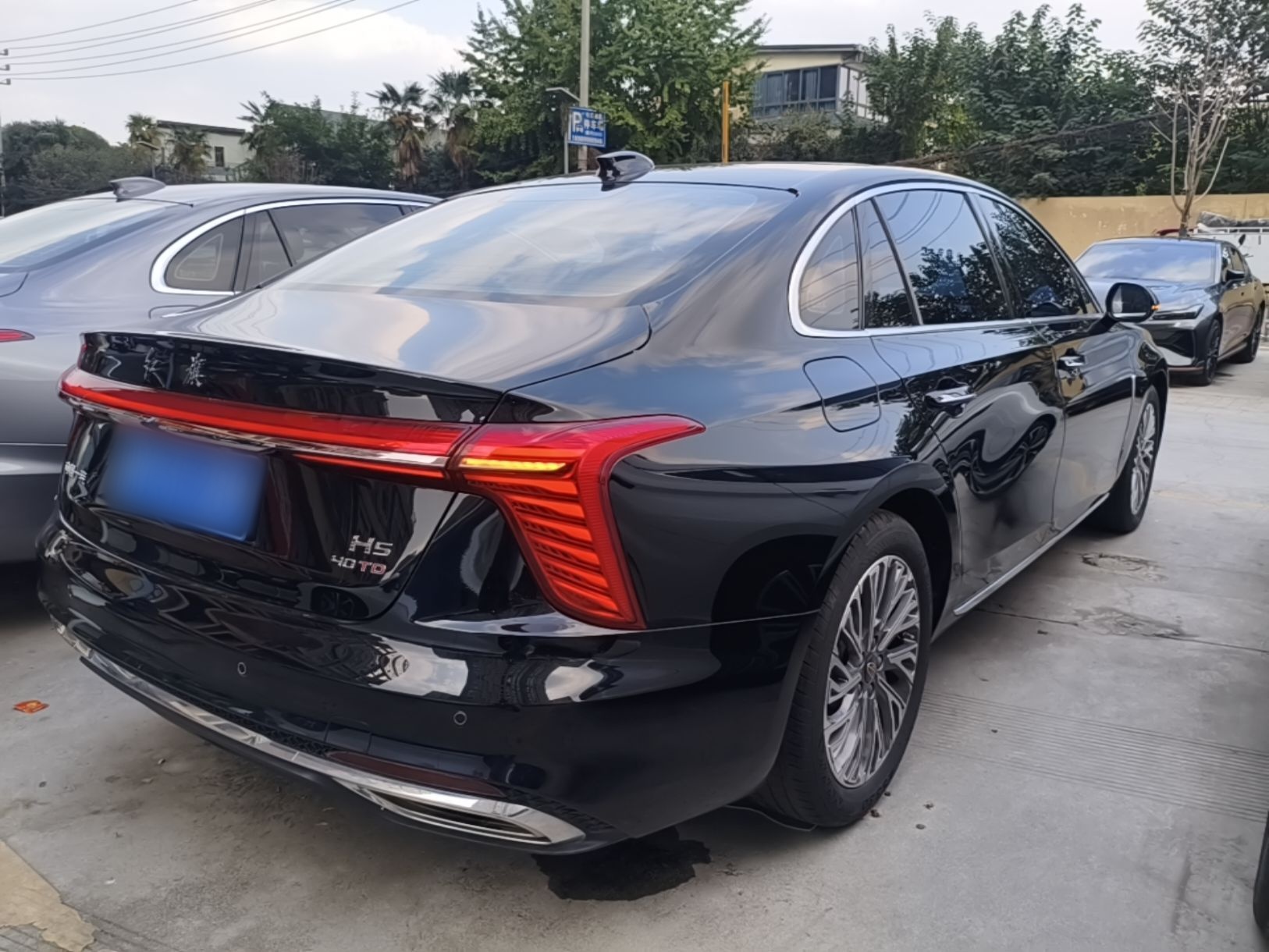 Hongqi H5 2023 2.0T Automatic Smart Connect Flagship Edition - Chinese Trim Chang — снимка 6