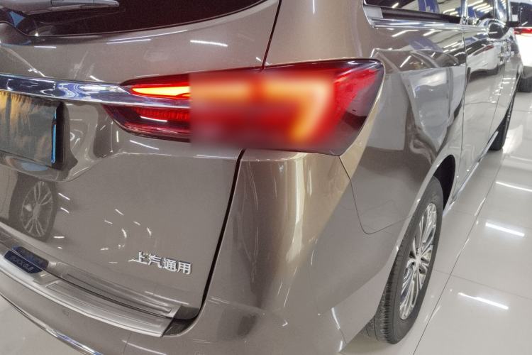 Used Buick GL8 2023 Facelifted Land Cruiser Executive Luxury Version