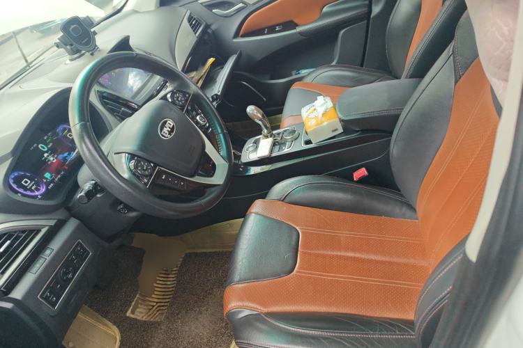 Used BYD Qin 2015 1.5T Dual-Crown Flagship Plus Edition
