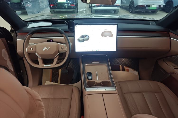 Used ONVO Luxeed L90 2025 Model—Max Six-Seater Version