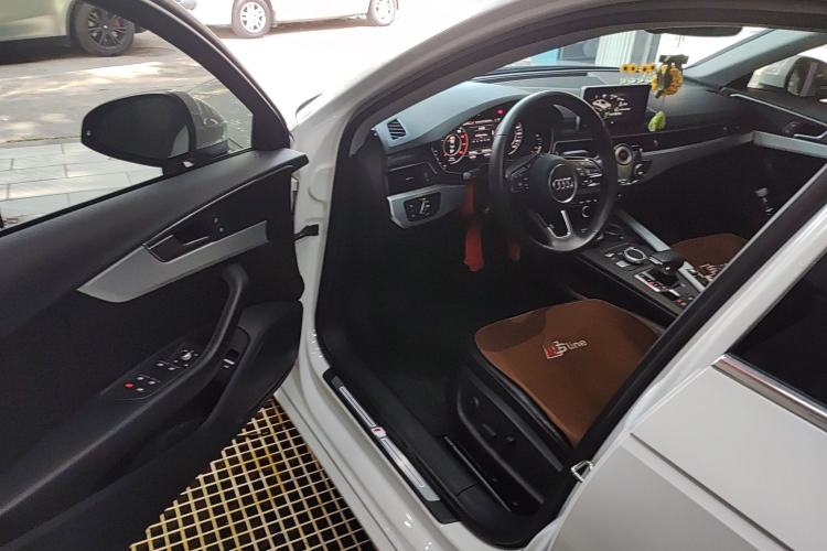 Used Audi A4L 2019 40 TFSI Fashion Edition China VI Emission Standard