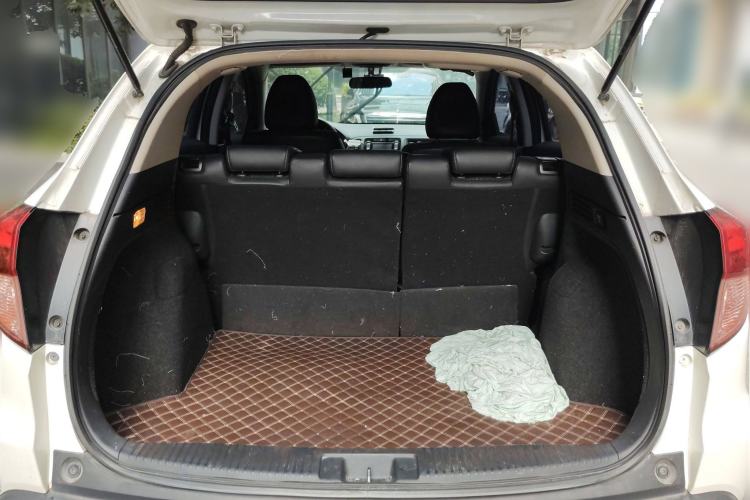 Used Honda Vezel 2017 1.8L CVT Front-Wheel Drive Pioneer Edition