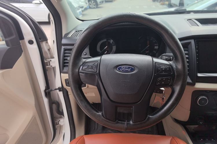 Used Ford Everest 2017 2.0T Gasoline Automatic 4x4 Elite Edition 5 Seats Steering Wheel